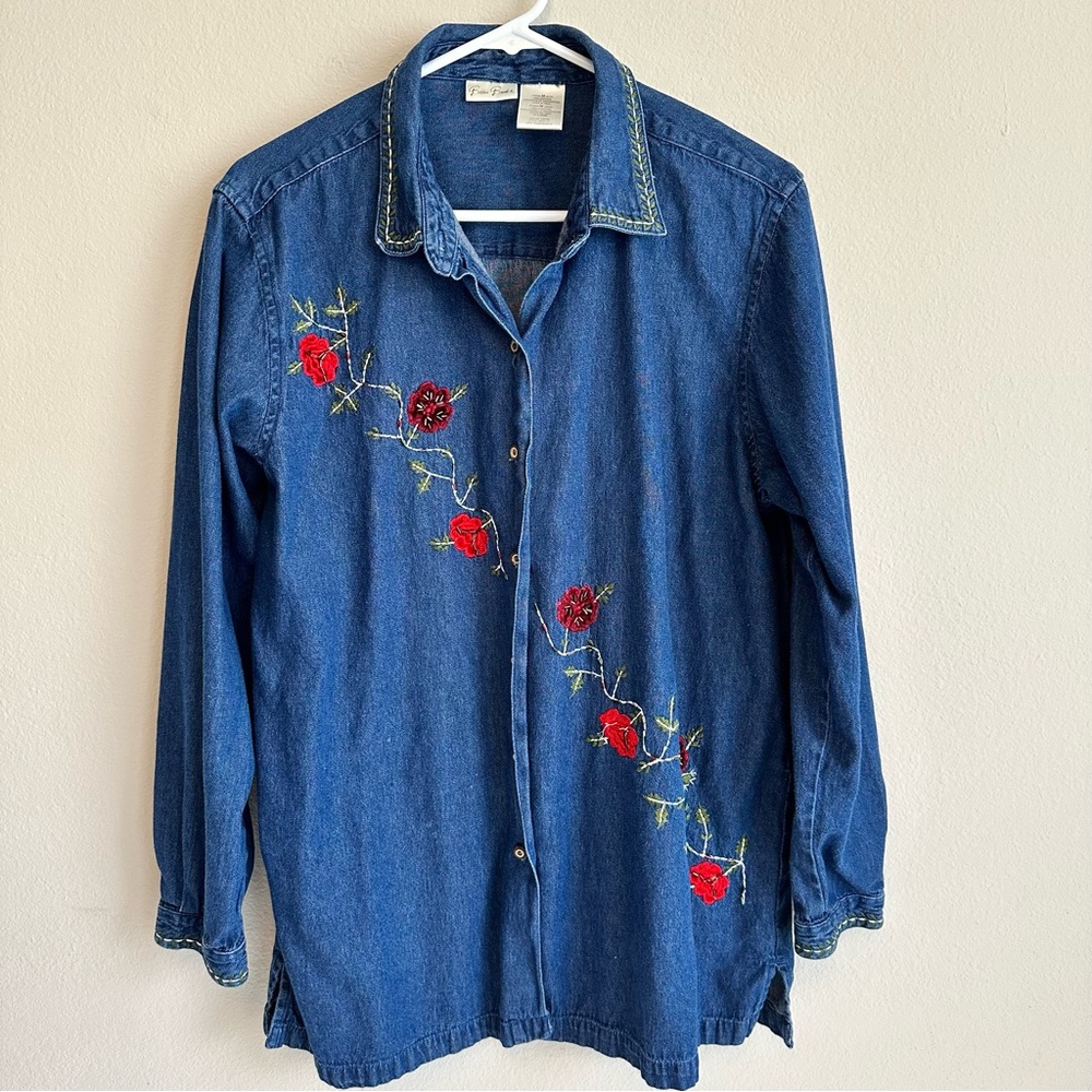 Vintage‎ Embroidered Denim Shirt L Floral Boho Cottagecore Western Top